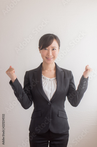 両手でガッツポーズをするスーツ姿の女性 Buy This Stock Photo And Explore Similar Images At Adobe Stock Adobe Stock 両手でガッツポーズをするスーツ姿の女性 Buy This Stock Photo And Explore Similar Images At Adobe Stock Adobe Stock