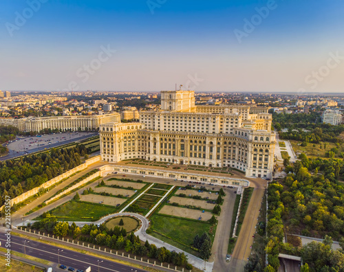 Cuadros en Lienzo Parliament building or People's House in Bucharest city