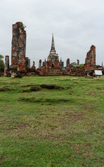 Canvas Print - The pagoda in Ayutthaya Historical Park.