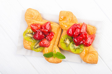 Wall Mural - Sweet bakery with strawberry and kiwi