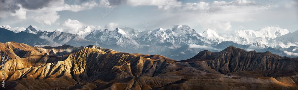 Panoramic view of snow mountains range landscape - obrazy, fototapety, plakaty 