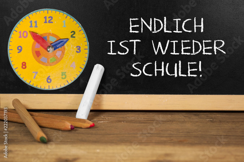 Schultafel Mit Uhr Back To School Endlich Wieder Schule Kaufen