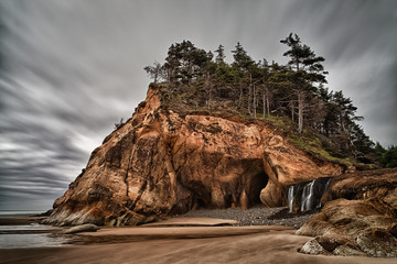 Wall Mural - Hug Point State Park, Oregon and waterfall