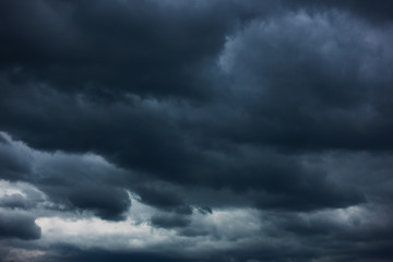 Wall Mural - dramatic sky with heavy clouds