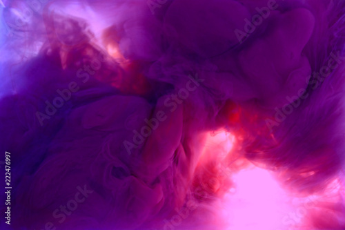 atrament-w-wodnym-mauve-rozowym-kolorowym-abstrakcjonistycznym-tle-odizolowywa
