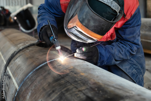 Welding control sample from a pipe of small diameter for proficiency testing by Poster Mural XXL