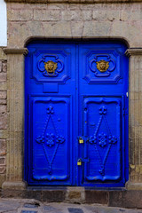 blue door