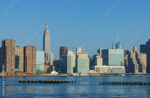 Fotografía Manhattan Midtown skyline panorama in a sunny day. New York