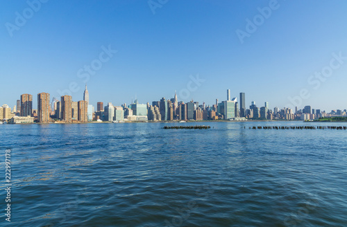 Fotografía Manhattan Midtown skyline panorama in a sunny day. New York