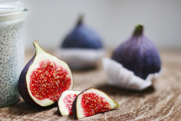 Wall Mural - fresh figs ripe