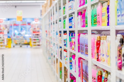 Fotografía Blurred Supermarket Cleaning Aisle