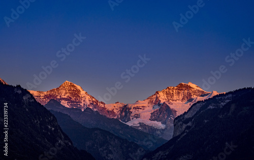 Cuadros en Lienzo The mountains Mönch and Jungfrau in the Bernese Alps, Switzerland