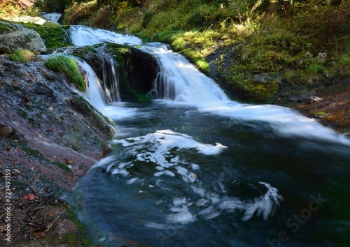 山奥の滝のある川 おしどり隠しの滝 Stock Photo Adobe Stock 山奥の滝のある川 おしどり隠しの滝 Stock Photo Adobe Stock