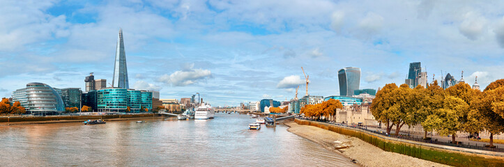Wall Mural - London, South Bank Of The Thames on a bright day in Autumn