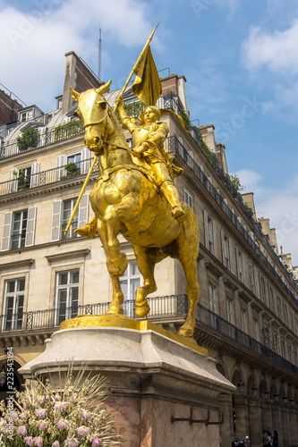 Fotografia Joan of Arc monument in Paris, France
