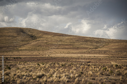 Fotografía The beautiful landscape of Bolivia along the road to La Paz, South America