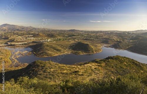 Fotomural Panoramic Landscape Scenic View of Beautiful Lake Hodges in San Diego County fro