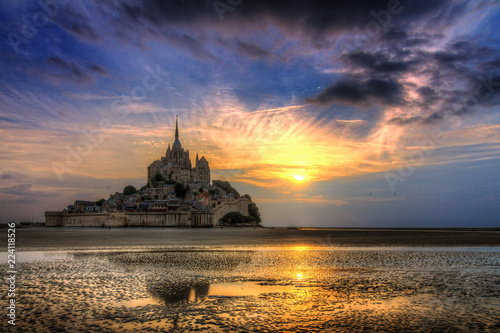 Fotografía Beautiful view of historic landmark Le Mont Saint-Michel in Normandy, France, a