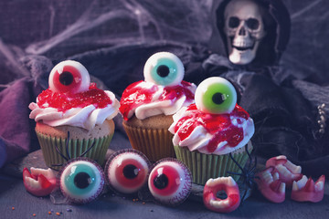 Sticker - Halloween cupcakes with sweet eyes