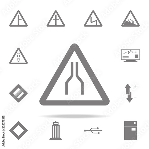 Fotografia  Road Narrows on Both Sides Ahead Sign icon