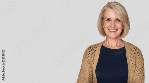 Fotografía Beautiful old woman is smiling toothy
