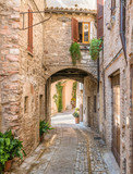 Fototapeta Uliczki - Scenic sight in Spello, flowery and picturesque village in Umbria, province of Perugia, Italy.