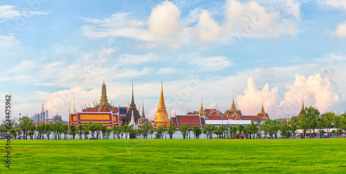 Foto Wat Phra Kaew,Temple of the emerald buddha or Wat Phra Si Rattana Satsadaram,is