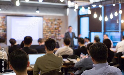 Cuadros en Lienzo Business People Meeting and Working while Business Executive Lead Presenter Speaks to Group of Successful Technology Entrepreneurs