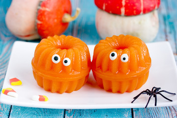 Wall Mural - Pumpkin jelly - fun and healthy Halloween dessert for kids