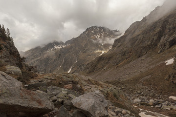 Wall Mural - la vallée de la gordolasque dans le mercantour
