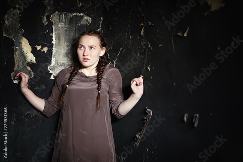 Fotografía portrait of a frightened young pretty girl