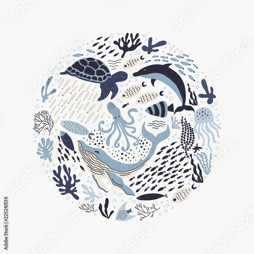 Fotografía Set with hand drawn sea life elements.