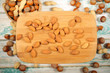  орехи разные свежий урожай лежит на столе 