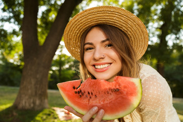 Sticker - Close up of lovely young girl in summer hat