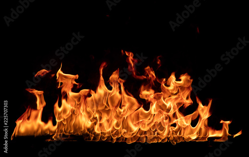 Cuadros en Lienzo Texture of flame, isolated on black background