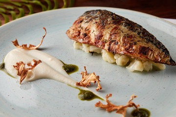 Wall Mural - Grilled white fish with cauliflower