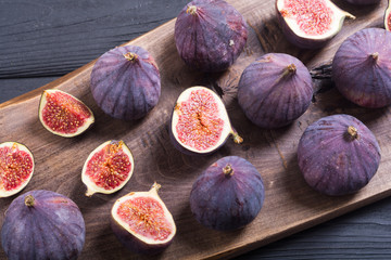 Wall Mural - Fresh autumn fruit figs