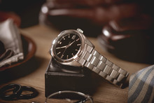 Luxury Men Wristwatch