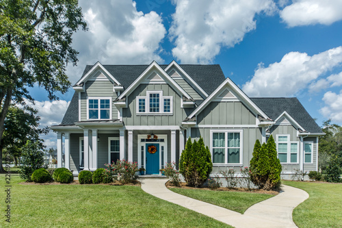 Cuadros en Lienzo Gray New Construction Modern Cottage Home with Hardy Board Siding and Teal Door