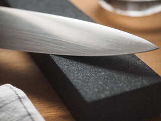 knife sharpen with professional sharpening whetstone