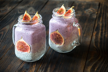 Sticker - Chia seed puddings with fig slices