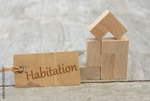 Foto habitation, sur écriteau ,maison en bois concept