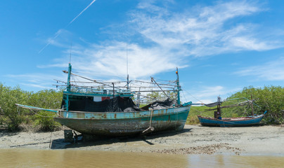 Naklejka na meble Old Fishing Boat on Khao Dang Canal at Prachuap Khiri Khan Thailand