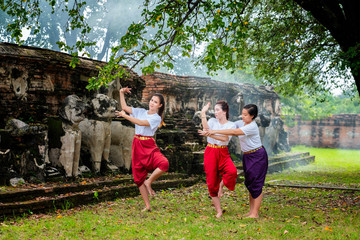 Teacher training two beautiful girls dance Thai Thai Khon show is a major art form of Thailand. Learn Thai Dance for Young People