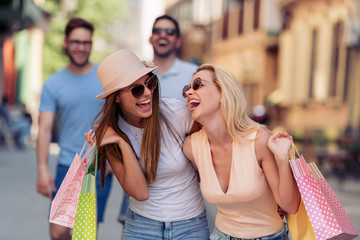 Canvas Print - Friends in shopping