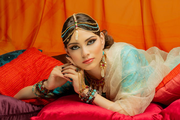 Sticker - beautiful arabic style bride in ethnic clothes
