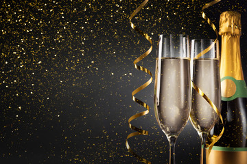Aufkleber - Champagne bottle and flutes for Christmas celebration