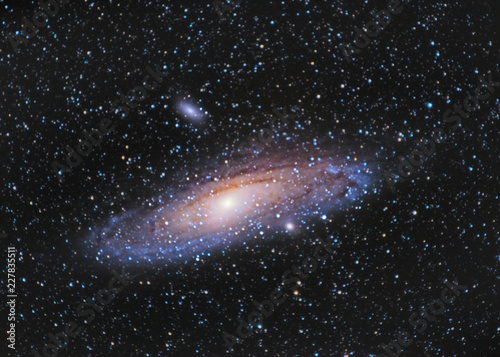 Fotografía M31, Andromeda Galaxy over Entzia mountains in Spain
