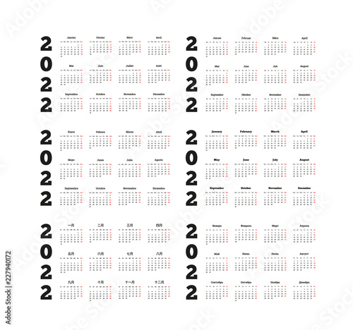 Fotografia Set of 2022 year simple calendars on different languages like english, german, r