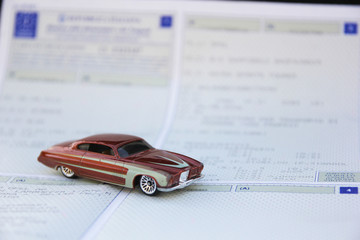 Circulation card and vintage car